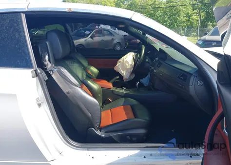 2011 BMW M3 из США, поврежденный, VIN WBSDX9C53BE783824